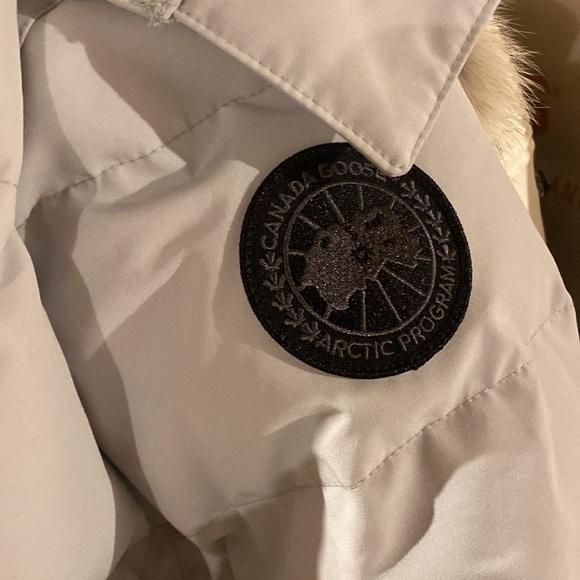 Canada Goose Black Label Chelsea Parka - Picture 13 of 17